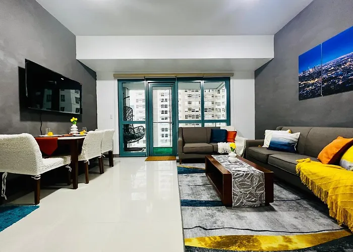 Bgc Luxury Condo - Balcony, Pool, Wi-Fi, City View - Suite 25